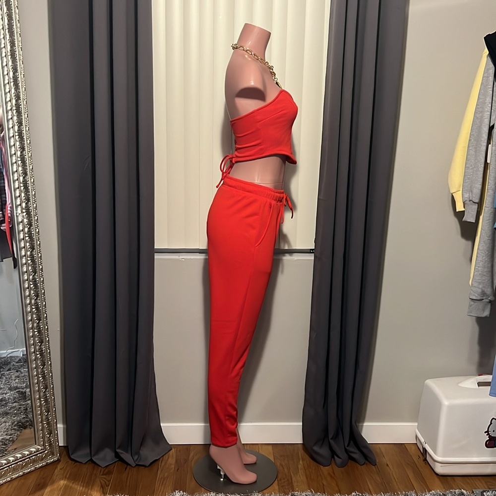 Two piece red pants set.Great quality,new,sm med lg, fast ship fr Los Angeles - Picture 2 of 3